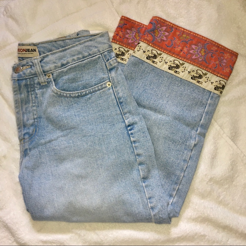 Vintage LondonJean Embroidered Denim Capris